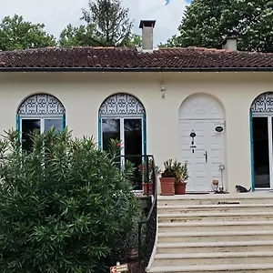 https://la-casanat.midi-pyreneeshotels.com